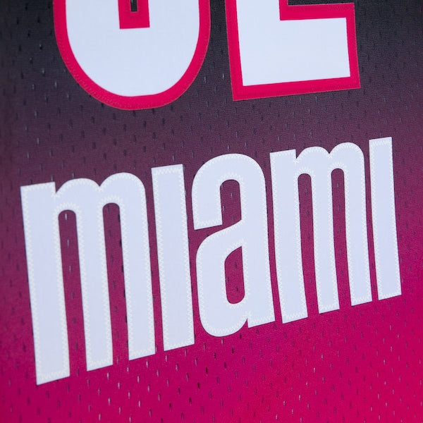 Shaquille O'Neal Miami Heat 2005/06 Hardwood Classics Fadeaway Swingman Player Jersey - Pink/Black
